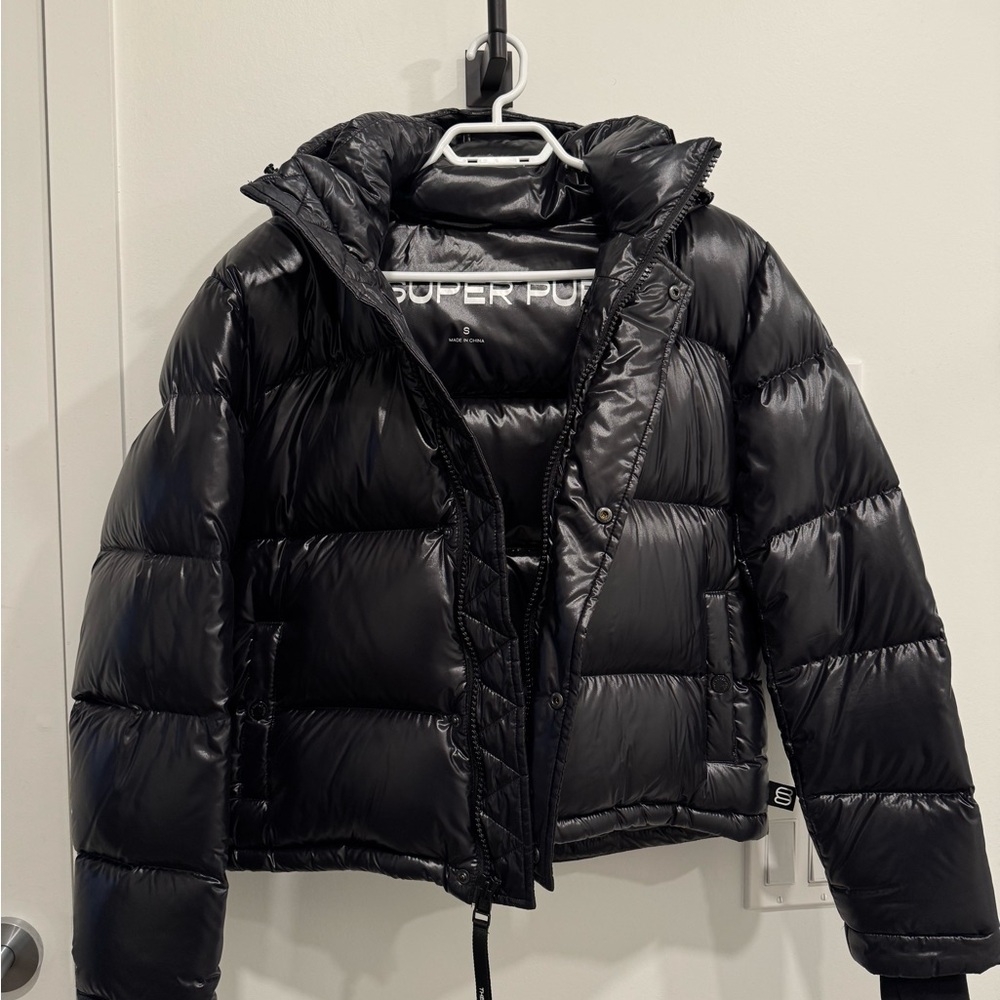 The Aritzia Super Puff Shorty Black S